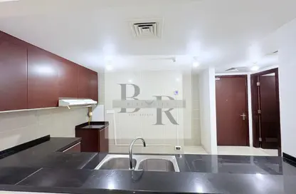 Apartment - 1 Bedroom - 2 Bathrooms for rent in Al Maha Tower - Marina Square - Al Reem Island - Abu Dhabi