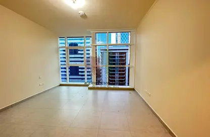 Empty Room image for: Apartment - 1 Bedroom - 2 Bathrooms for rent in Souror Building - Al Hosn - Al Khalidiya - Abu Dhabi, Image 1