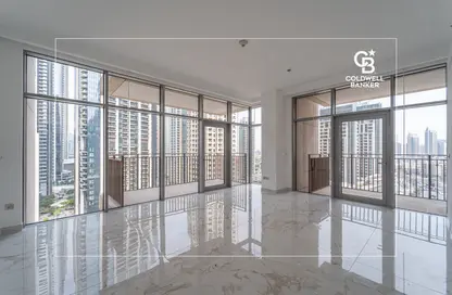 Apartment - 2 Bedrooms - 3 Bathrooms for rent in Boulevard Crescent Tower 2 - BLVD Crescent - Downtown Dubai - Dubai