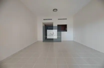 Apartment - Studio - 1 Bathroom for rent in The Gardens Buildings - The Gardens - Dubai