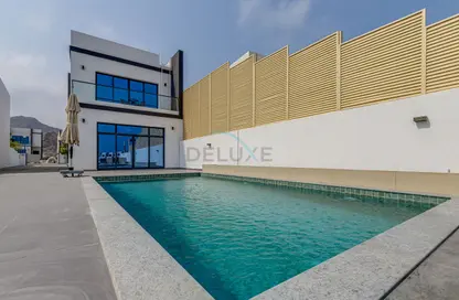Villa - 4 Bedrooms - 5 Bathrooms for rent in Al Dana Villas - Sharm - Fujairah