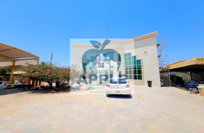Villa - 5 Bedrooms - 7+ Bathrooms for rent in Al Nouf - Sharjah