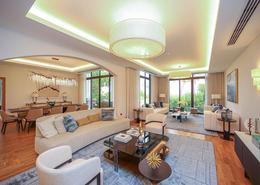 Living / Dining Room image for: Villa - 5 bedrooms - 6 bathrooms for sale in Jumeirah Zabeel Saray - The Crescent - Palm Jumeirah - Dubai, Image 1