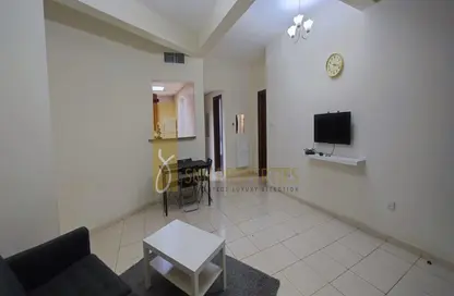 شقة - غرفة نوم - 2 حمامات للبيع في اي سي 1- اماراتي - 01 - طراز إماراتي - المدينة الدولية - دبي
