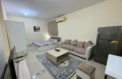 Apartment - 1 Bathroom for rent in Khaleefa Bin Al Jesrain Villas - Al Maqtaa - Abu Dhabi