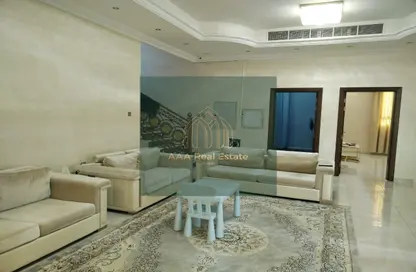 Living Room image for: Villa - 6 Bedrooms for rent in Al Khawaneej 2 - Al Khawaneej - Dubai, Image 1