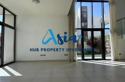 Villa - 4 Bedrooms - 6 Bathrooms for rent in West Yas - Yas Island - Abu Dhabi