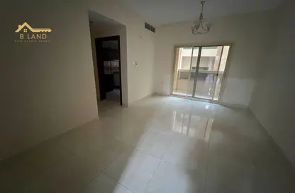 Apartment - 1 Bedroom - 2 Bathrooms for rent in Al Majaz 3 - Al Majaz - Sharjah Apartment - 1 Bedroom - 2 Bathrooms for rent in Al Majaz 3 - Al Majaz - Sharjah