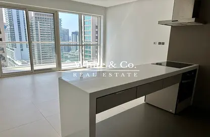 Kitchen image for: Apartment - 1 Bedroom - 2 Bathrooms for rent in West Avenue Tower - Dubai Marina - Dubai, Image 1