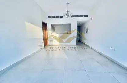Apartment - 1 Bedroom - 2 Bathrooms for rent in Jumeirah Garden City - Al Satwa - Dubai