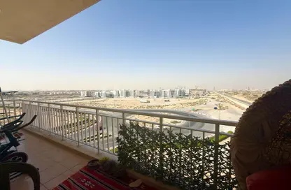 Apartment - 1 Bedroom - 1 Bathroom for sale in Mazaya 25 - Queue Point - Dubai Land - Dubai