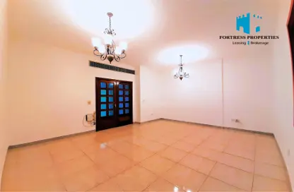 Apartment - 2 Bedrooms - 2 Bathrooms for rent in Baynuna Tower 1 - Corniche Road - Abu Dhabi