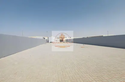أرض - استوديو للايجار في الصجعة الصناعية - آلصجعه - الشارقة