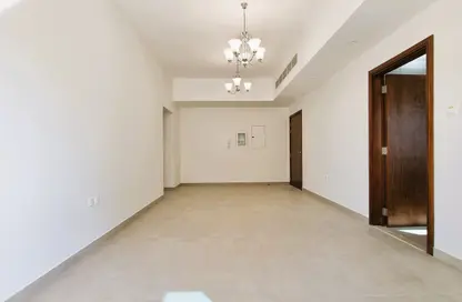 Apartment - 2 Bedrooms - 3 Bathrooms for rent in Jumeirah Garden City - Al Satwa - Dubai