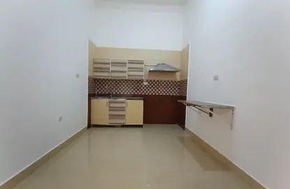 Apartment - 1 Bathroom for rent in Mohamed Bin Zayed Centre - Mohamed Bin Zayed City - Abu Dhabi
