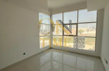 شقة - 1 حمام للايجار في مساكن كورنيش عجمان - طريق كورنيش عجمان - عجمان