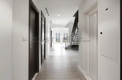 Hall / Corridor image for: Villa - 4 Bedrooms - 5 Bathrooms for sale in Sur La Mer - La Mer - Jumeirah - Dubai, Image 1