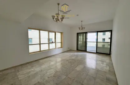 شقة - 2 غرف نوم - 2 حمامات للايجار في شارع التعاون - التعاون - الشارقة