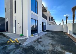 Villa - 4 bedrooms - 5 bathrooms for rent in Sun - Arabian Ranches 3 - Dubai