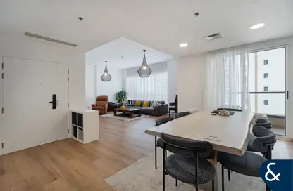 Apartment - 3 Bedrooms - 4 Bathrooms for sale in Shams 1 - Shams - Jumeirah Beach Residence - Dubai
