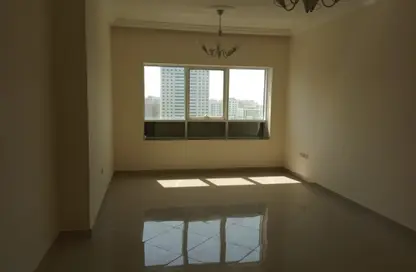 Apartment - 3 Bedrooms - 3 Bathrooms for rent in New Al Taawun Road - Al Taawun - Sharjah