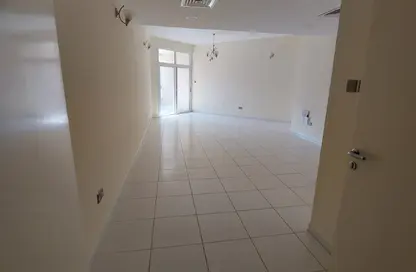 Apartment - 2 Bedrooms - 3 Bathrooms for rent in Umm Hurair 1 - Umm Hurair - Dubai