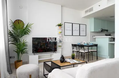 Living / Dining Room image for: Apartment - 1 Bathroom for rent in Sky Gardens - DIFC - Dubai, Image 1
