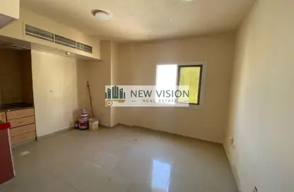 Apartment - Studio - 1 Bathroom for rent in Al Qulaya'ah - Al Sharq - Sharjah