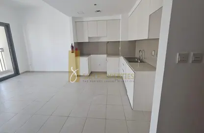 Apartment - 2 Bedrooms - 2 Bathrooms for rent in Hayat Boulevard-1B - Hayat Boulevard - Town Square - Dubai