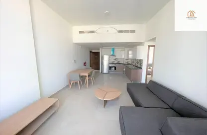 شقة - 2 غرف نوم - 2 حمامات للبيع في عزيزي ستار - الفرجان - دبي