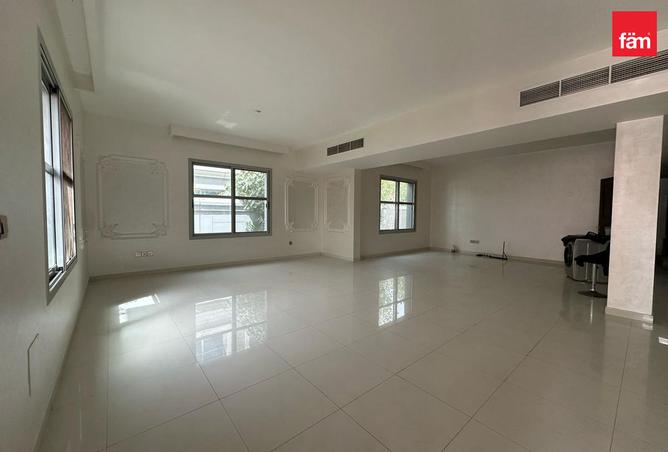 14052428 - Property Image 2