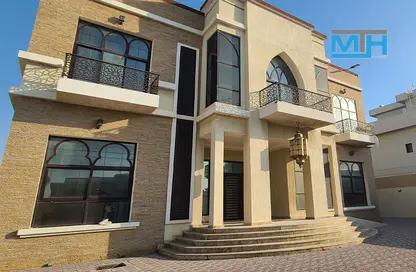 Outdoor Building image for: Villa - 7 Bedrooms for rent in Al Barsha South 1 - Al Barsha South - Al Barsha - Dubai, Image 1