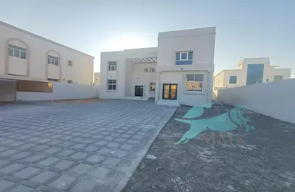 فيلا - 6 غرف نوم - 8 حمامات للايجار في مدينة الرياض - أبوظبي