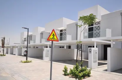 Villa - 3 Bedrooms - 4 Bathrooms for sale in Arabella Townhouses 2 - Arabella Townhouses - Mudon - Dubai