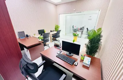 Office Space - Studio - 1 Bathroom for rent in Red Avenue - Al Garhoud - Dubai