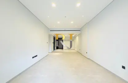 Apartment - 2 Bedrooms - 4 Bathrooms for rent in Mankhool Building - Mankhool - Bur Dubai - Dubai