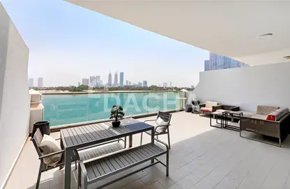 Apartment - 1 Bedroom - 2 Bathrooms for sale in Azure Residences - Palm Jumeirah - Dubai