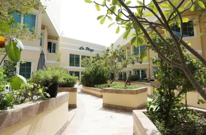 Apartment - 2 Bedrooms - 3 Bathrooms for rent in La Plage Complex - Jumeira Beach Road - Jumeirah - Dubai