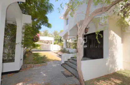 Villa - 3 Bedrooms - 3 Bathrooms for rent in Jumeirah 3 - Jumeirah - Dubai