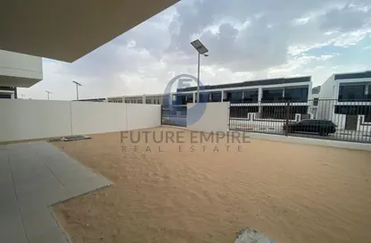 Apartment - 4 Bedrooms - 5 Bathrooms for rent in Jebel Ali Industrial 1 - Jebel Ali Industrial - Jebel Ali - Dubai