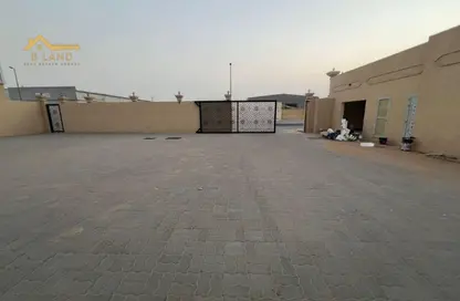 مستودع - استوديو - 3 حمامات للايجار في الصجعة الصناعية - آلصجعه - الشارقة مستودع - استوديو - 3 حمامات للايجار في الصجعة الصناعية - آلصجعه - الشارقة