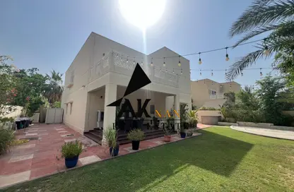 Villa - 4 Bedrooms - 5 Bathrooms for rent in Meadows 9 - Meadows - Dubai