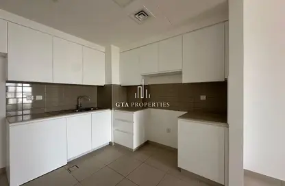 Apartment - 2 Bedrooms - 2 Bathrooms for rent in Zahra Apartments 2A - Zahra Apartments - Town Square - Dubai