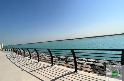 شقة - 3 غرف نوم - 5 حمامات للايجار في جروفز - مساكن اللؤلؤة في السعديات - جزيرة السعديات - أبوظبي