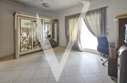 Apartment - 3 Bedrooms - 3 Bathrooms for sale in Mazaya 13 - Queue Point - Dubai Land - Dubai