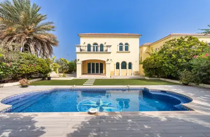 Villa - 3 Bedrooms - 5 Bathrooms for rent in Legacy - Jumeirah Park - Dubai