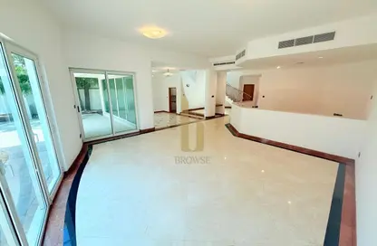 فيلا - 4 غرف نوم - 4 حمامات للايجار في فلل الجميرا 1 - جميرا 1 - الجميرا - دبي