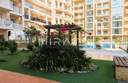شقة - 2 غرف نوم - 3 حمامات للايجار في شيرينا ريزيدنس - مجان - دبي لاند - دبي