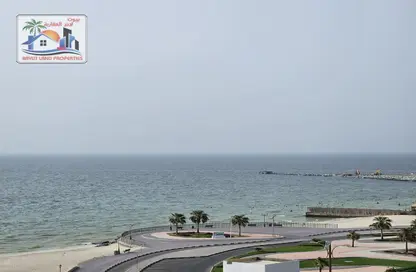 شقة - 2 غرف نوم - 3 حمامات للايجار في مساكن كورنيش عجمان - طريق كورنيش عجمان - عجمان