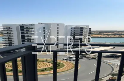 Apartment - 1 Bedroom - 1 Bathroom for rent in Waters Edge - Yas Island - Abu Dhabi Apartment - 1 Bedroom - 1 Bathroom for rent in Waters Edge - Yas Island - Abu Dhabi